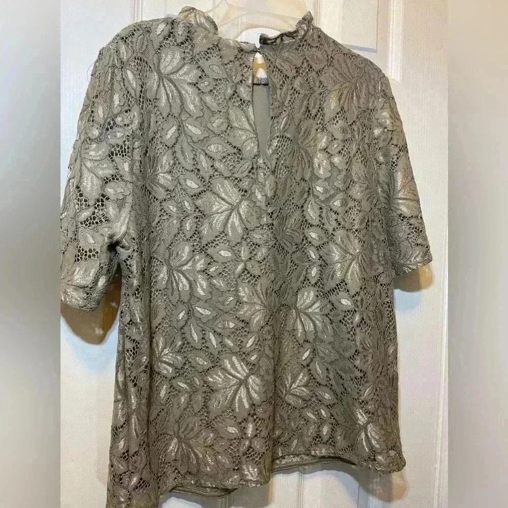 H&M blouse size medium - Picture 3 of 3